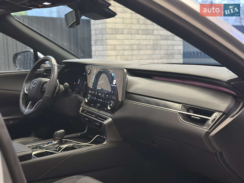 Внедорожник / Кроссовер Lexus RX 2024 в Киеве