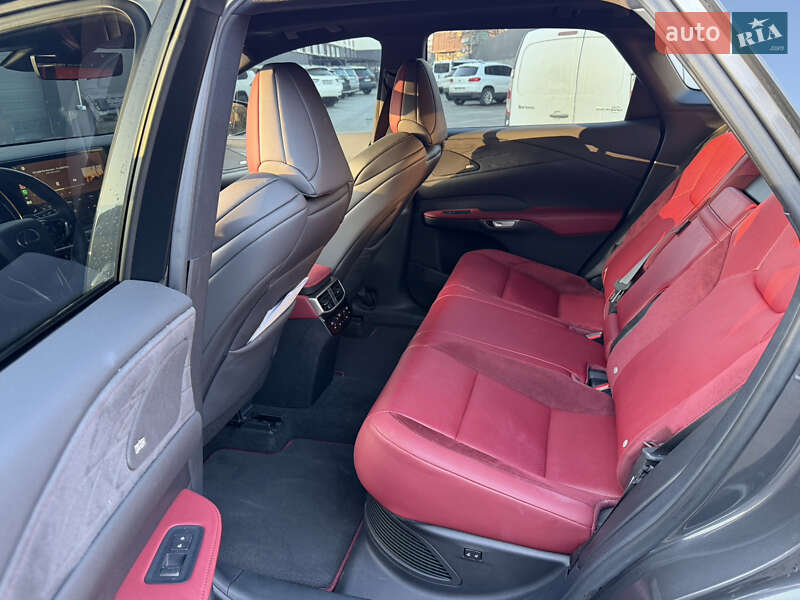 Позашляховик / Кросовер Lexus RX 2023 в Чернівцях