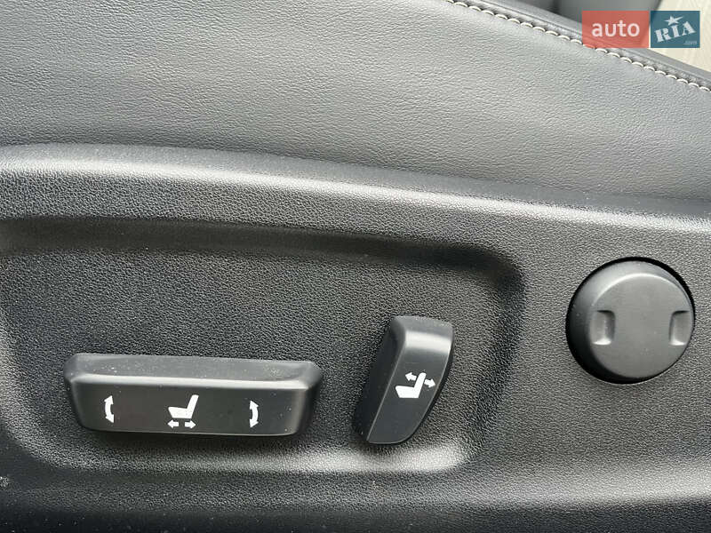 Позашляховик / Кросовер Lexus RX 2022 в Южноукраїнську