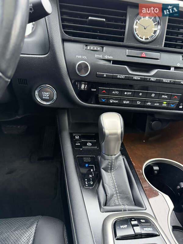 Позашляховик / Кросовер Lexus RX 2019 в Івано-Франківську