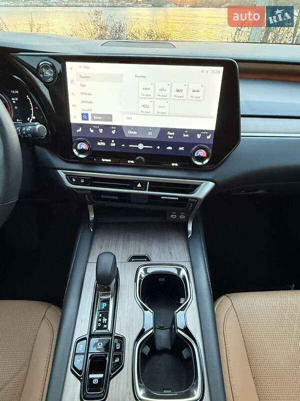 Внедорожник / Кроссовер Lexus RX 2023 в Киеве