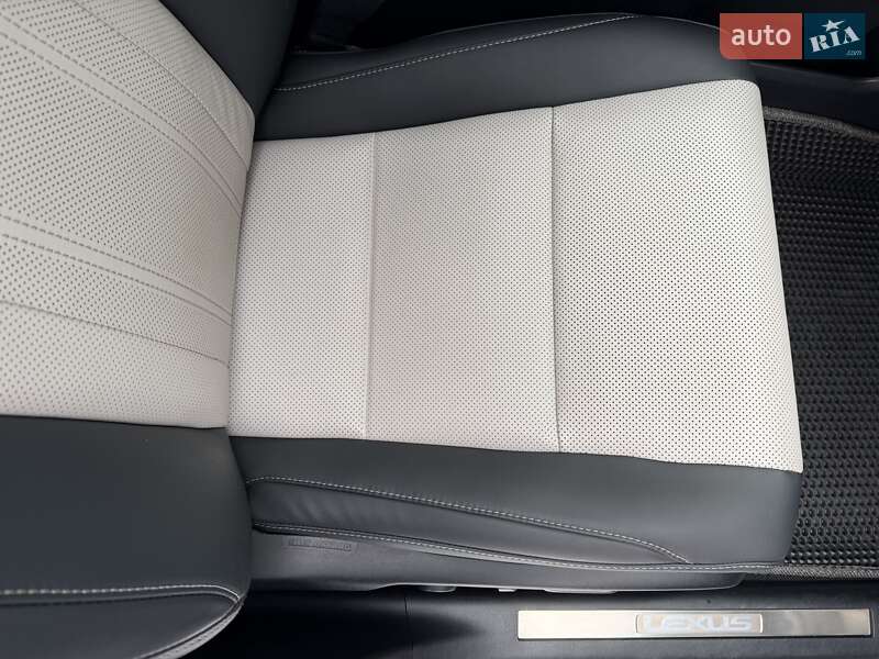 Внедорожник / Кроссовер Lexus RX 2022 в Киеве