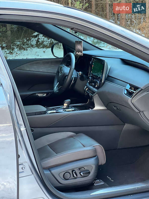 Внедорожник / Кроссовер Lexus RX 2023 в Львове