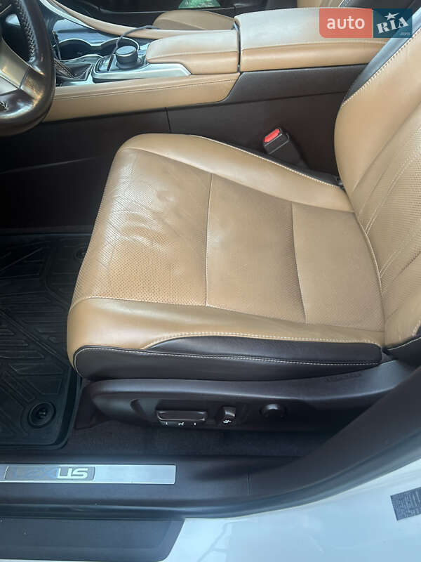 Внедорожник / Кроссовер Lexus RX 2017 в Одессе