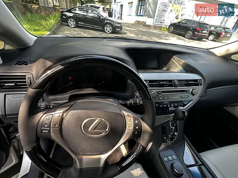 Позашляховик / Кросовер Lexus RX 2013 в Чернівцях