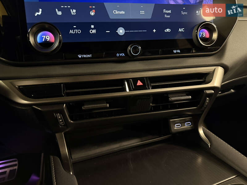 Внедорожник / Кроссовер Lexus RX 2023 в Киеве