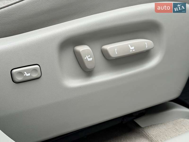 Внедорожник / Кроссовер Lexus RX 2010 в Одессе