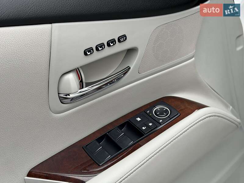 Внедорожник / Кроссовер Lexus RX 2010 в Одессе