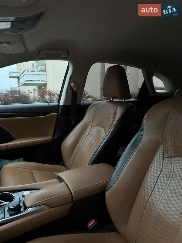 Позашляховик / Кросовер Lexus RX 2017 в Львові