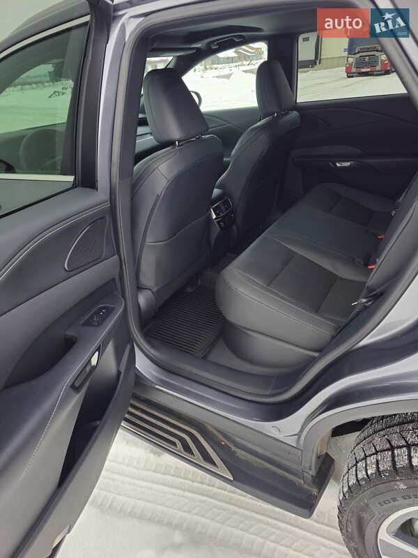 Внедорожник / Кроссовер Lexus RX 2023 в Коростене