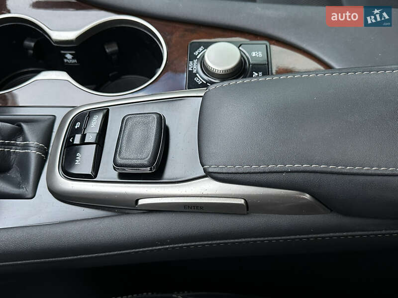 Внедорожник / Кроссовер Lexus RX 2018 в Киеве фото 49 Внедорожник / Кроссовер Lexus RX 2018 в Киеве