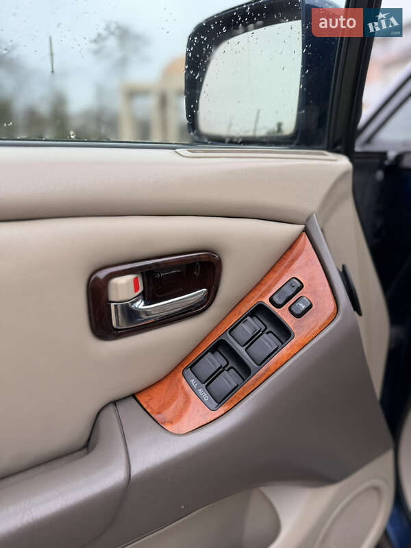 Позашляховик / Кросовер Lexus RX 2000 в Одесі