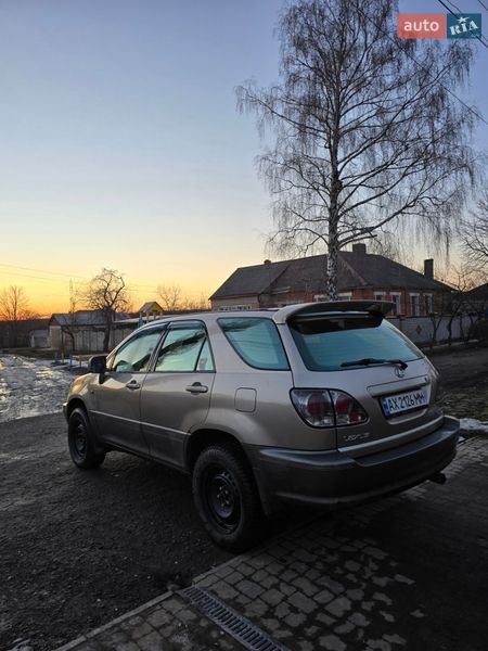 Внедорожник / Кроссовер Lexus RX 2001 в Харькове
