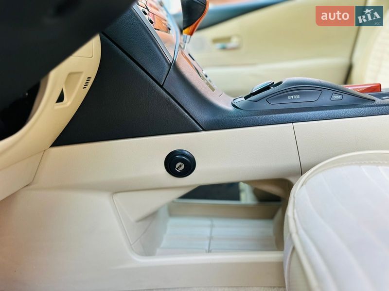 Внедорожник / Кроссовер Lexus RX 2010 в Солотвине