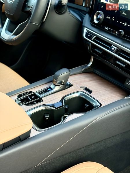 Внедорожник / Кроссовер Lexus RX 2024 в Киеве