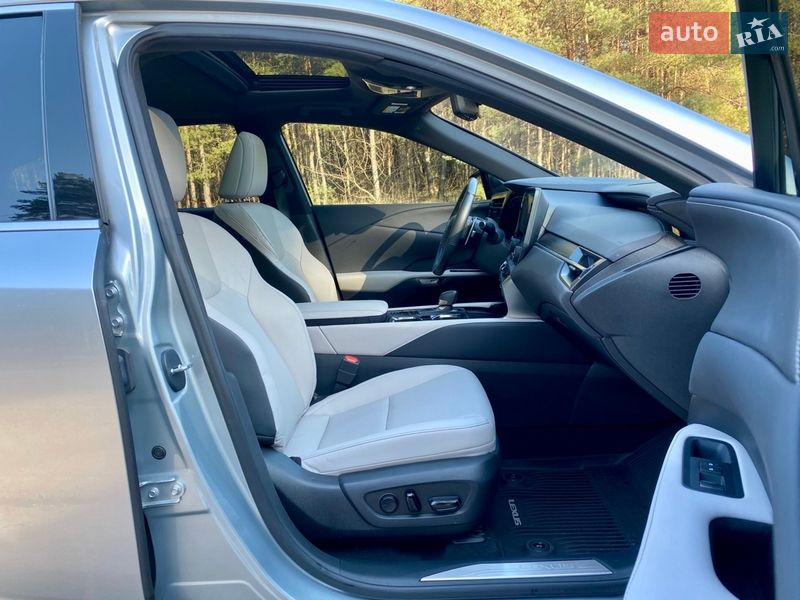 Внедорожник / Кроссовер Lexus RX 2023 в Харькове