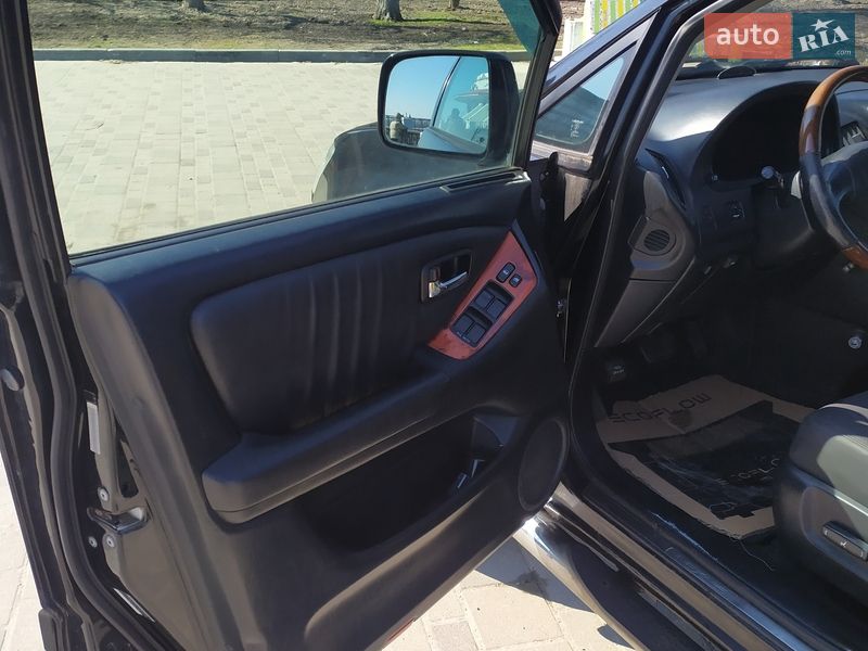 Внедорожник / Кроссовер Lexus RX 2002 в Днепре