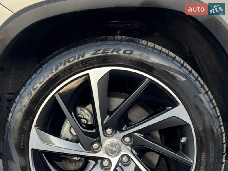 Позашляховик / Кросовер Lexus RX 2017 в Києві