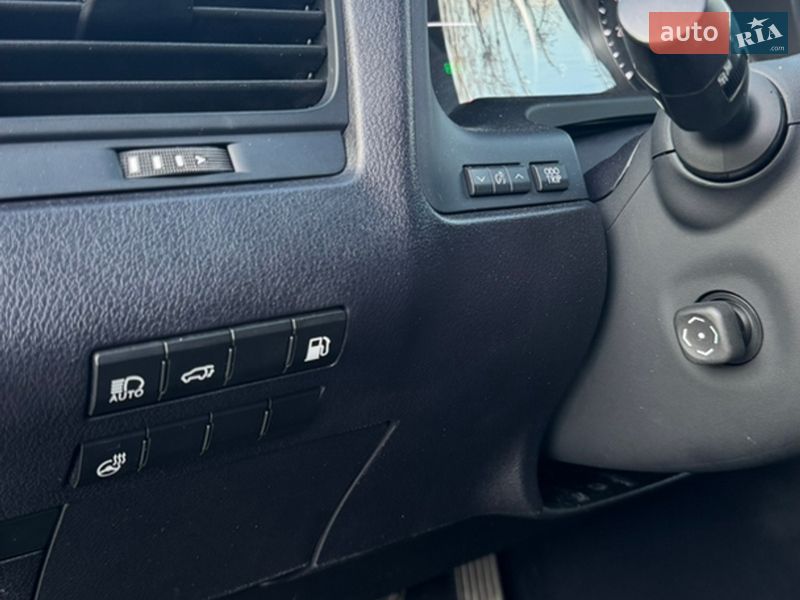 Позашляховик / Кросовер Lexus RX 2017 в Києві