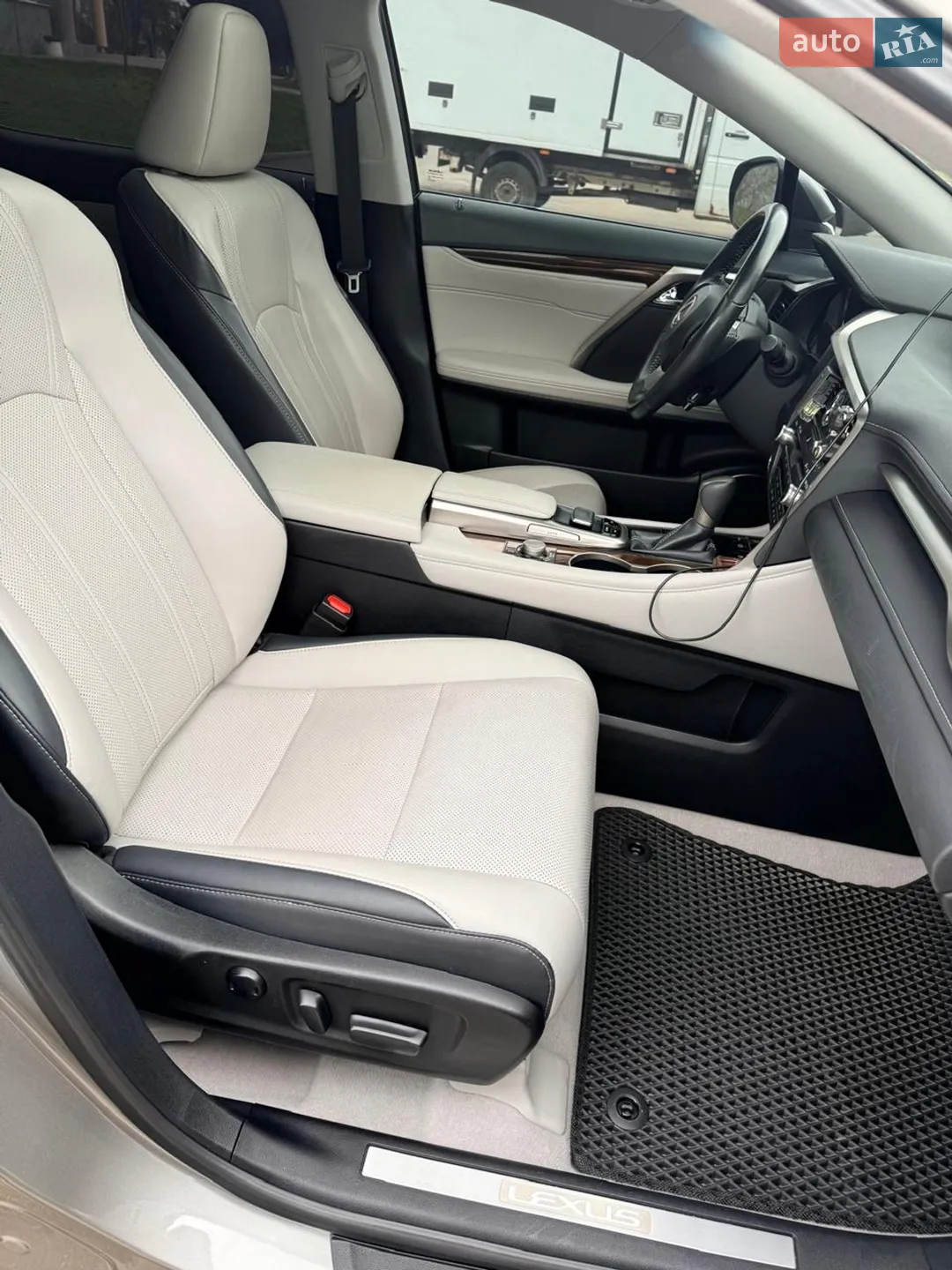 2019 Lexus RX - мініатюра 10