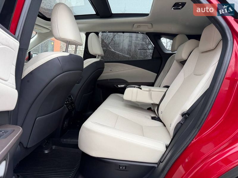 Позашляховик / Кросовер Lexus RX 2023 в Івано-Франківську