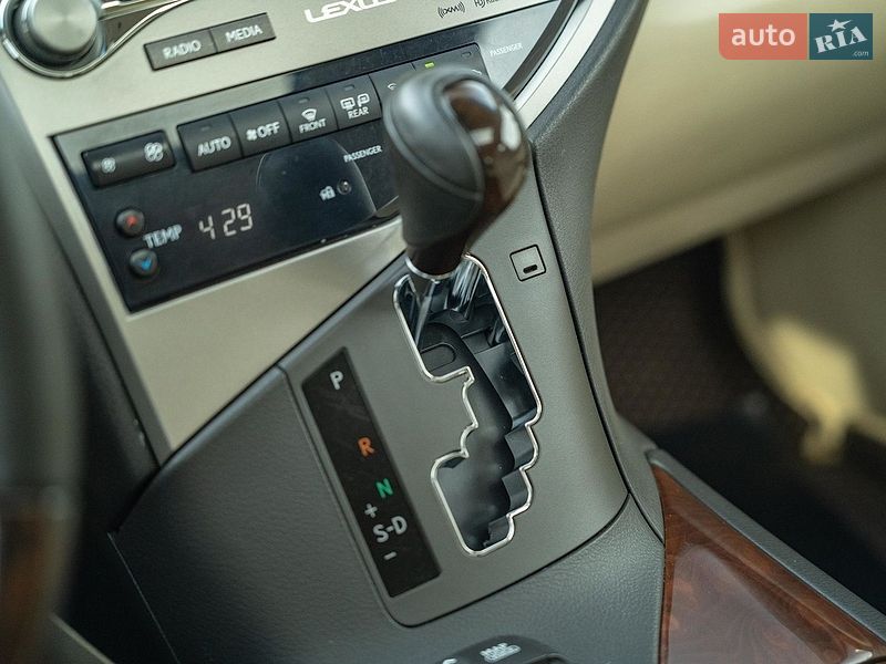 Внедорожник / Кроссовер Lexus RX 2015 в Черновцах