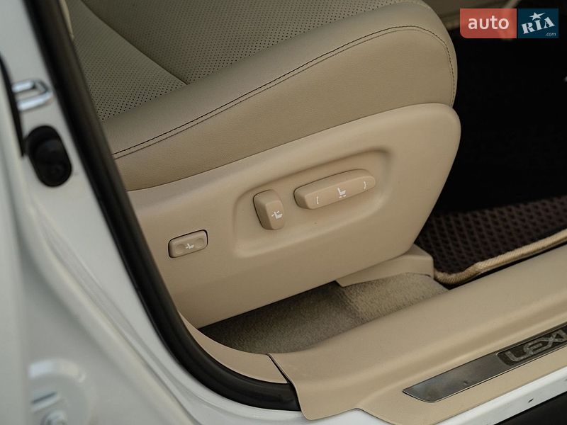 Внедорожник / Кроссовер Lexus RX 2015 в Черновцах