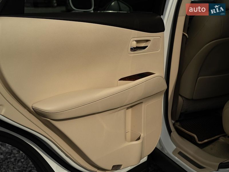 Внедорожник / Кроссовер Lexus RX 2015 в Черновцах