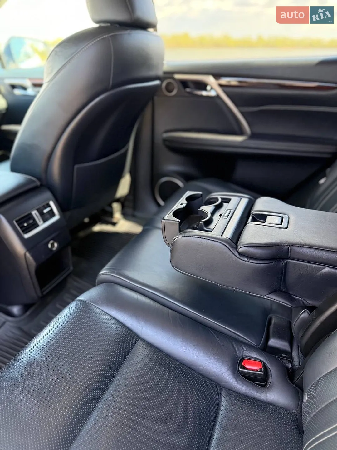 Lexus RX 2018 VIN 2T2BZMCAXJC165650 фото оголошення 8 з 33