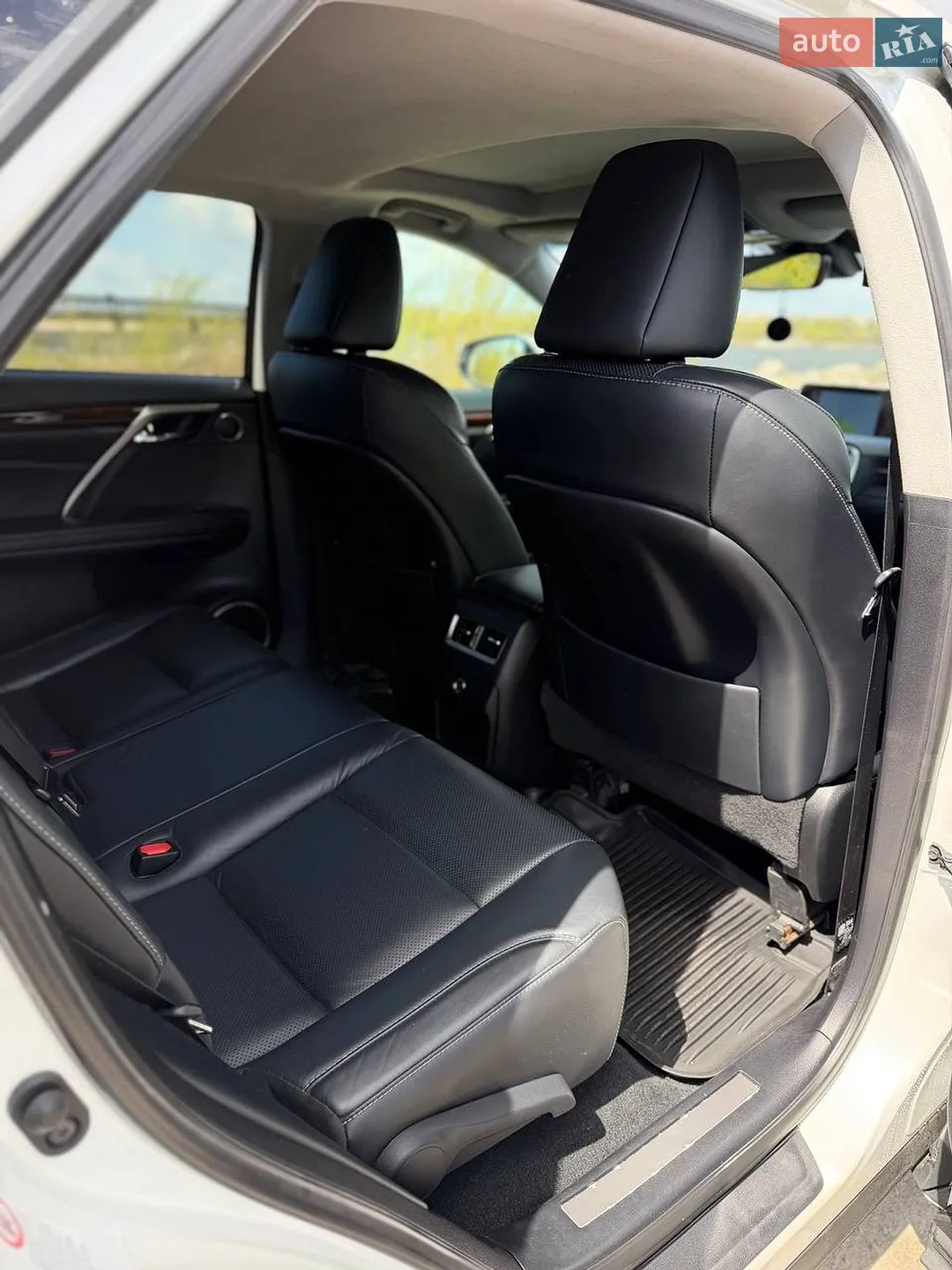 Lexus RX 2018 VIN 2T2BZMCAXJC165650 фото оголошення 14 з 33
