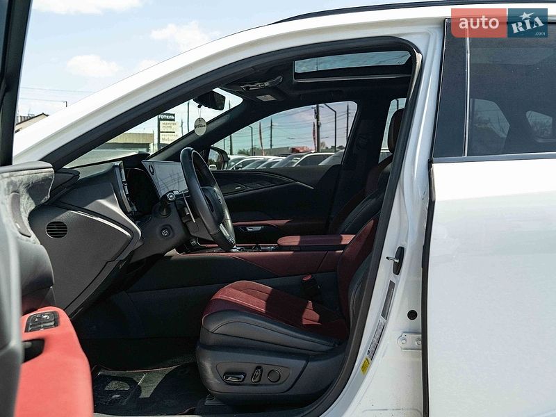 Позашляховик / Кросовер Lexus RX 2023 в Чернівцях