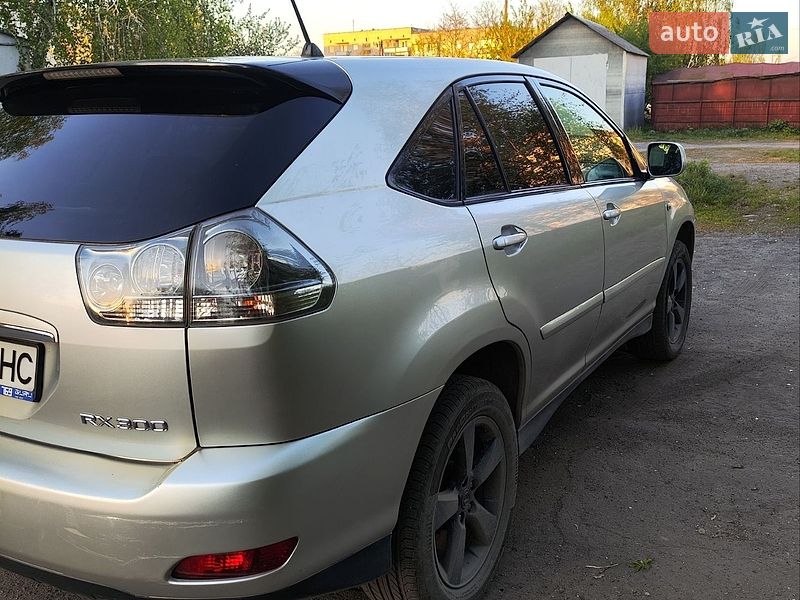 Внедорожник / Кроссовер Lexus RX 2004 в Коростышеве