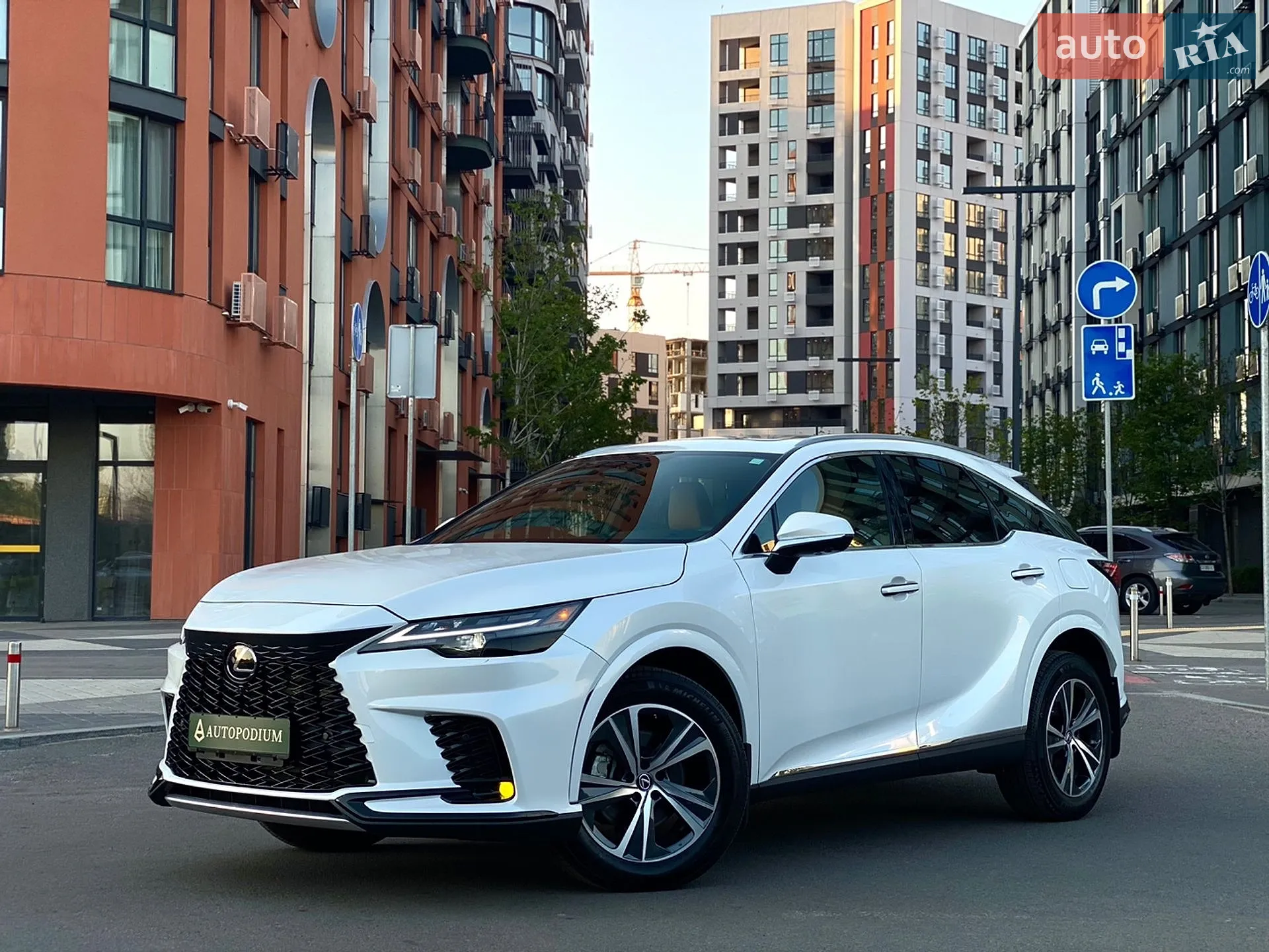 2025 Lexus RX - мініатюра 3