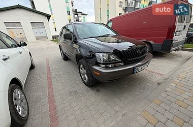 Позашляховик / Кросовер Lexus RX 2000 в Львові