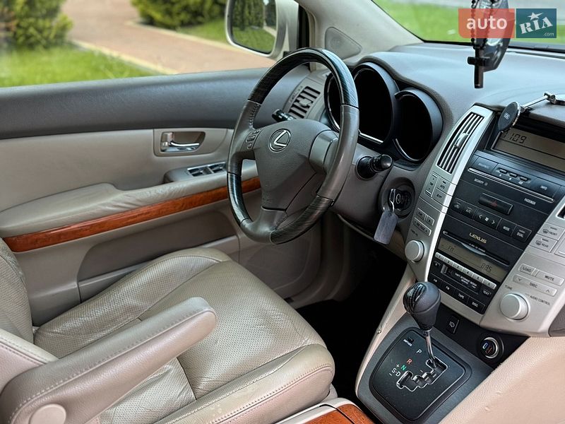 Внедорожник / Кроссовер Lexus RX 2005 в Гоще