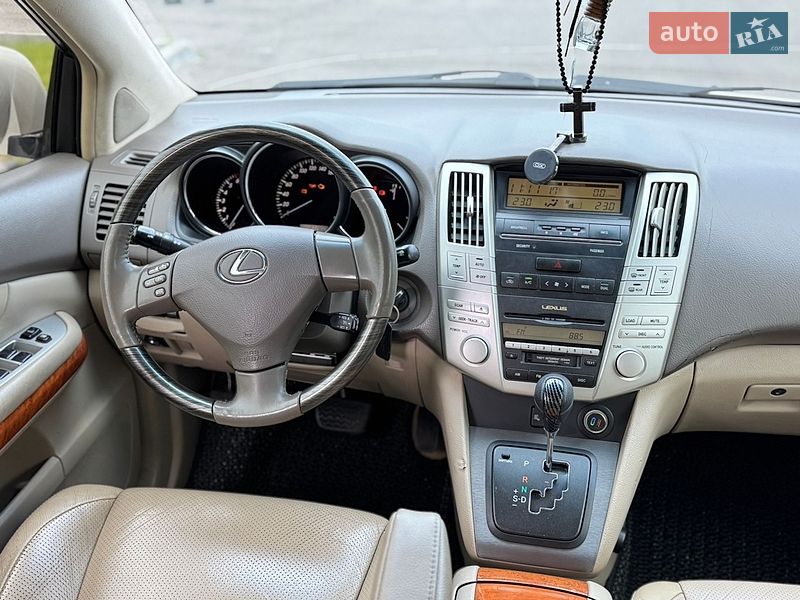 Внедорожник / Кроссовер Lexus RX 2005 в Гоще