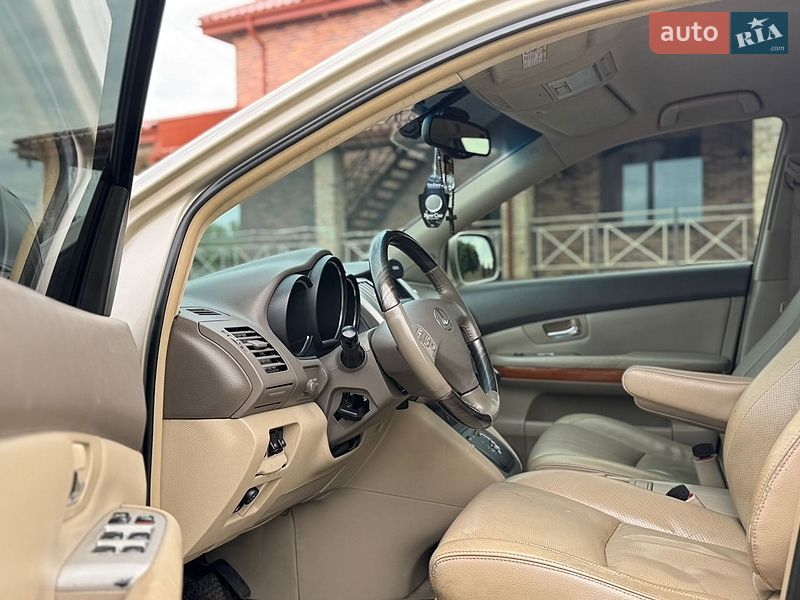 Внедорожник / Кроссовер Lexus RX 2005 в Гоще