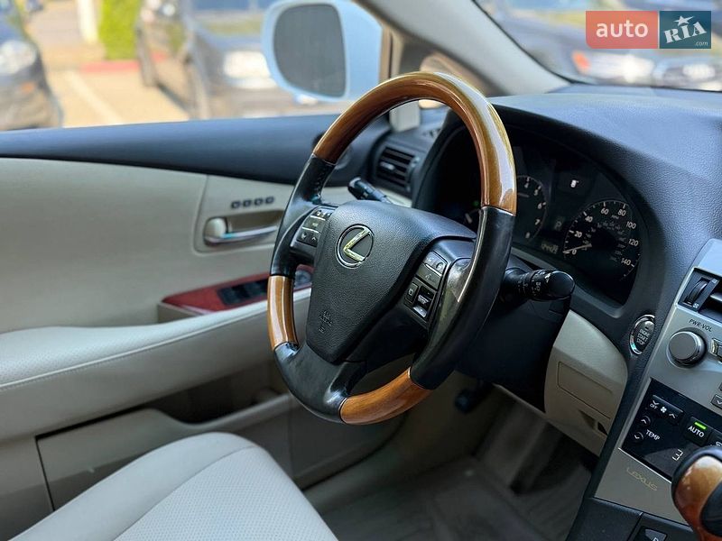 Внедорожник / Кроссовер Lexus RX 2011 в Черновцах