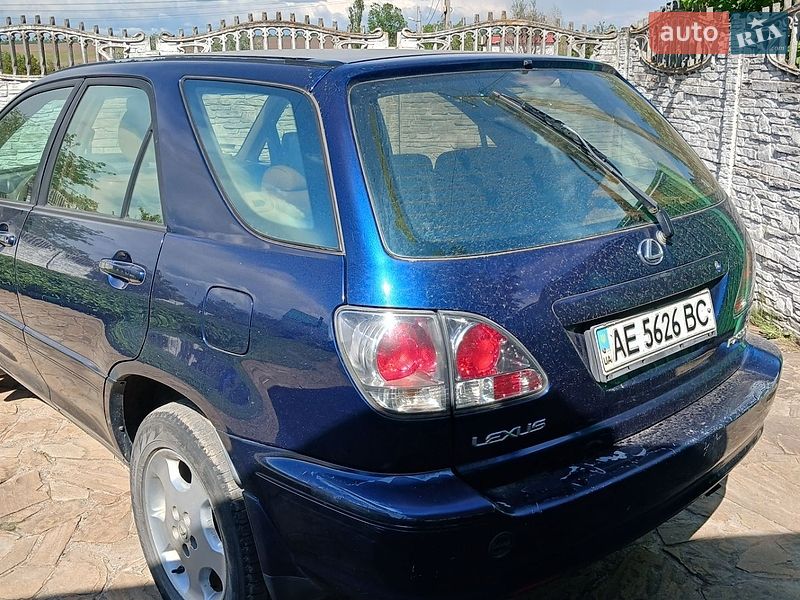 Внедорожник / Кроссовер Lexus RX 2001 в Днепре