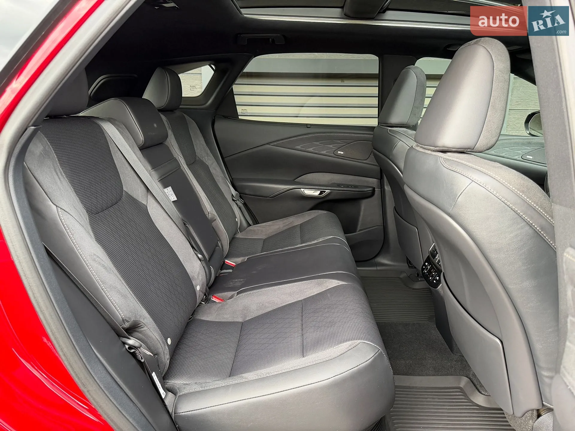 2023 Lexus RX - мініатюра 17