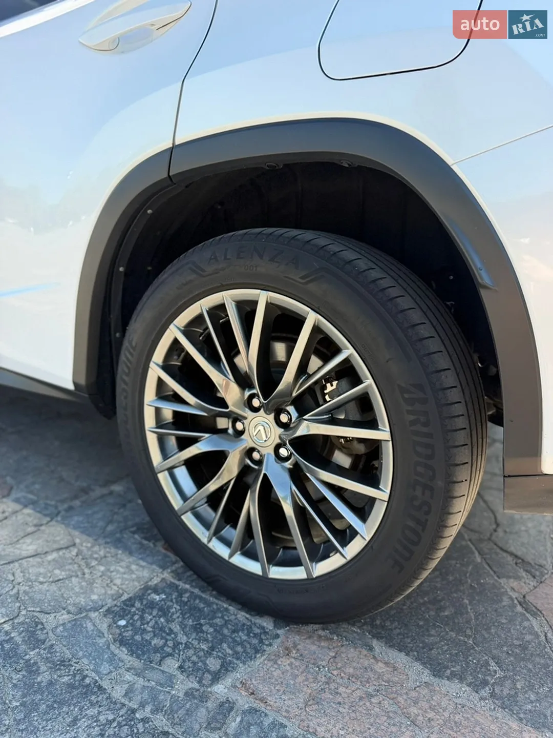Lexus RX 2018 VIN 2T2BZMCAXJC165650 фото оголошення 15 з 33