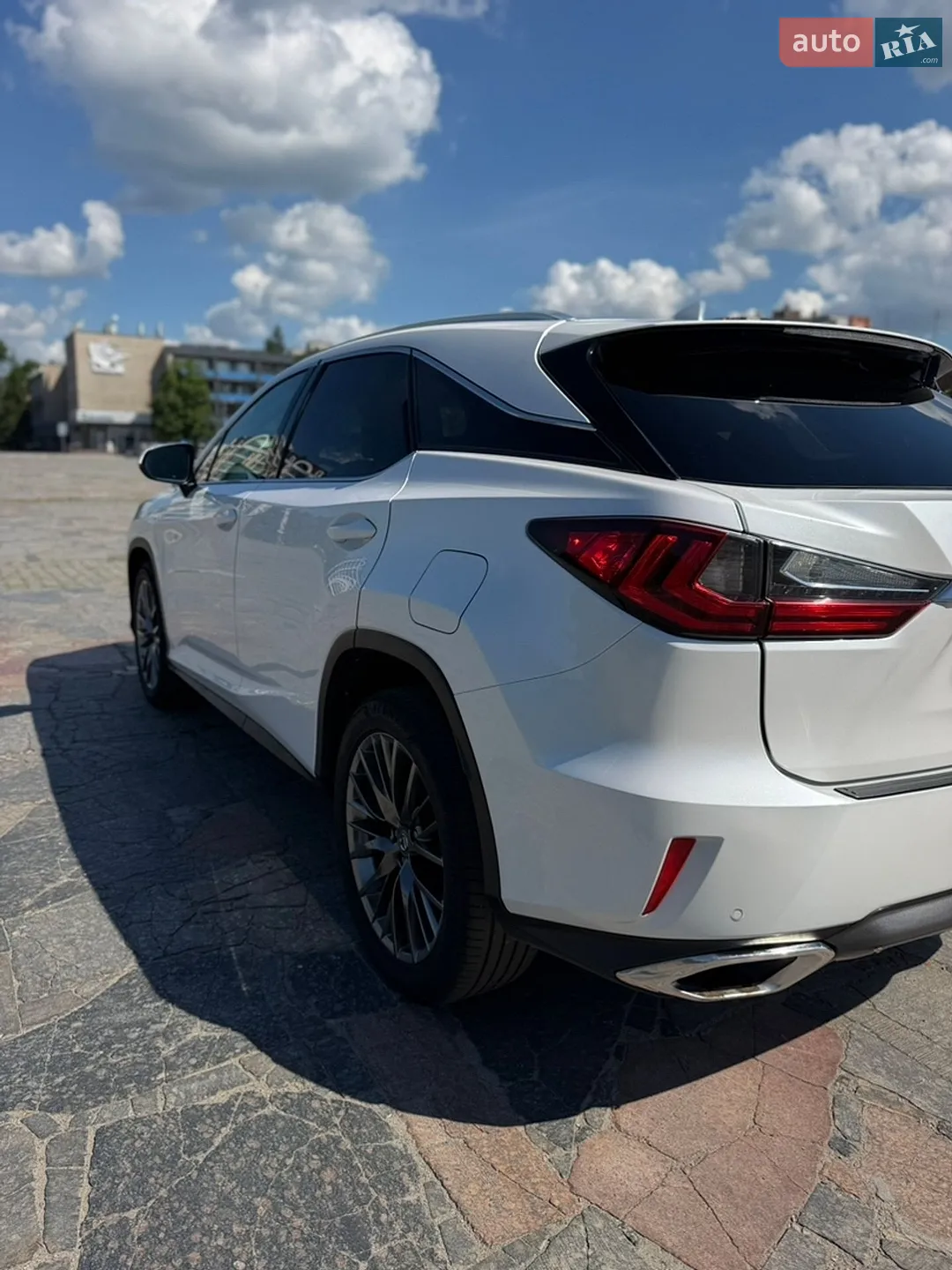 Lexus RX 2018 VIN 2T2BZMCAXJC165650 фото оголошення 4 з 33