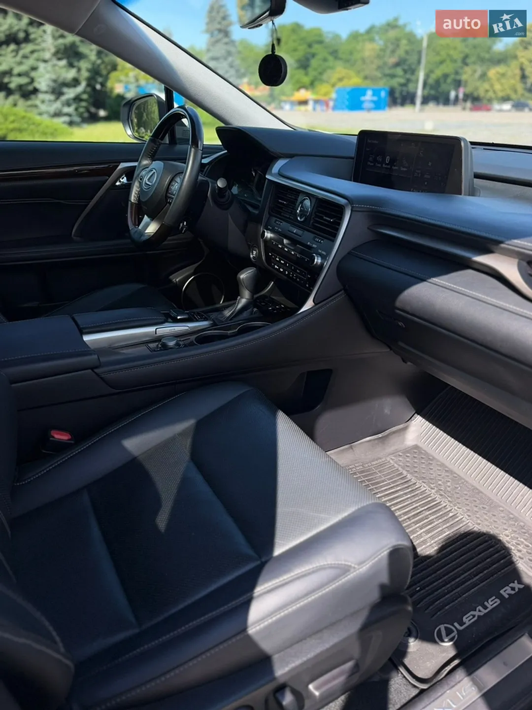 Lexus RX 2018 VIN 2T2BZMCAXJC165650 фото оголошення 17 з 33