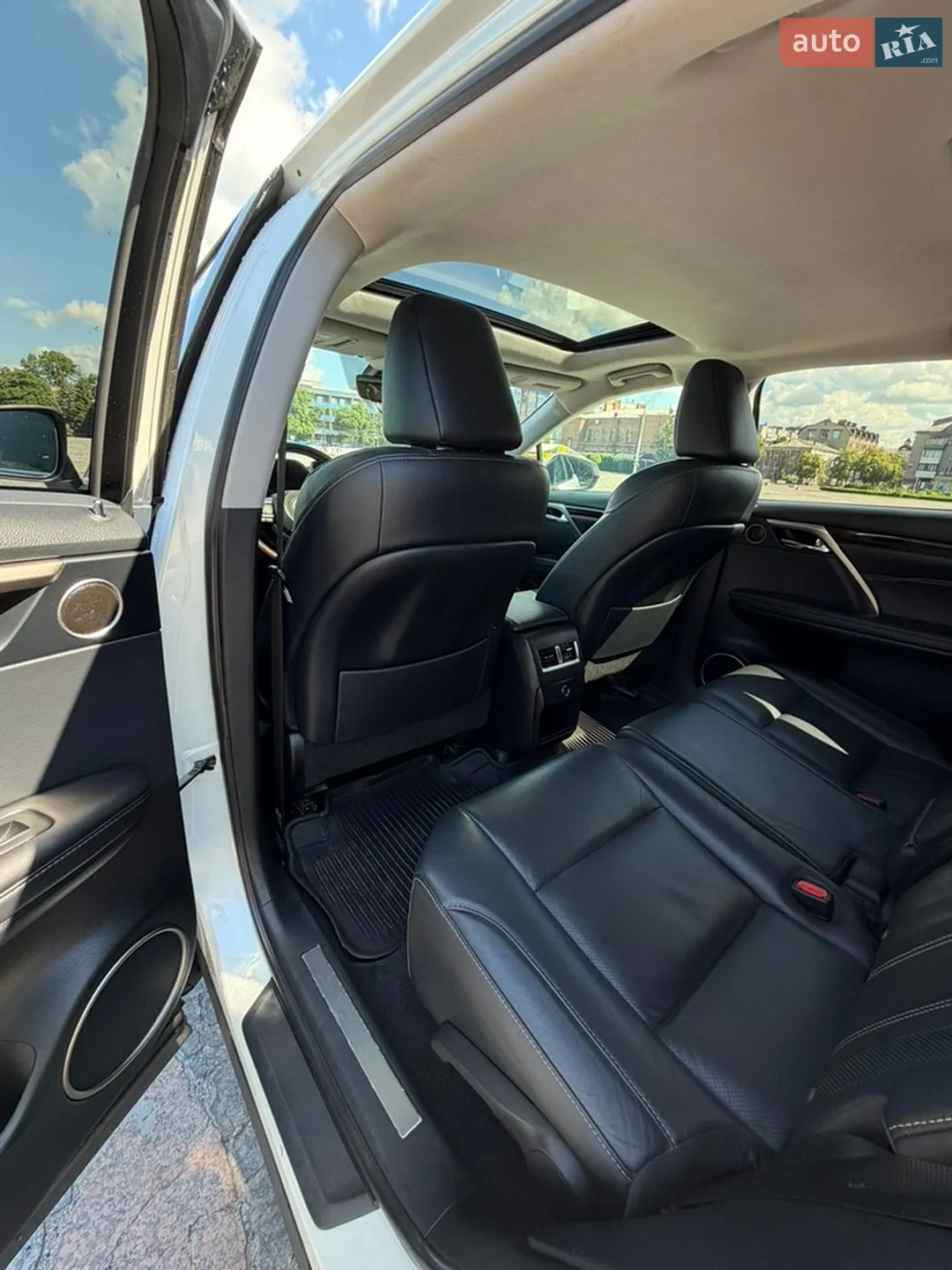 Lexus RX 2018 VIN 2T2BZMCAXJC165650 фото оголошення 18 з 33