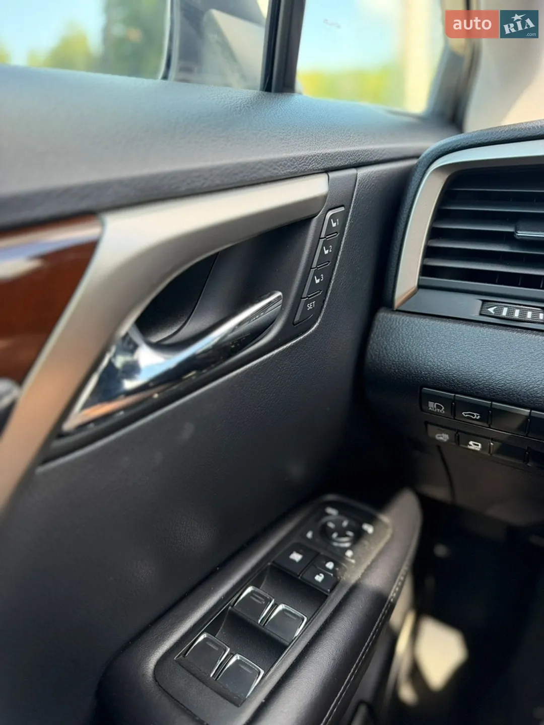 Lexus RX 2018 VIN 2T2BZMCAXJC165650 фото оголошення 31 з 33