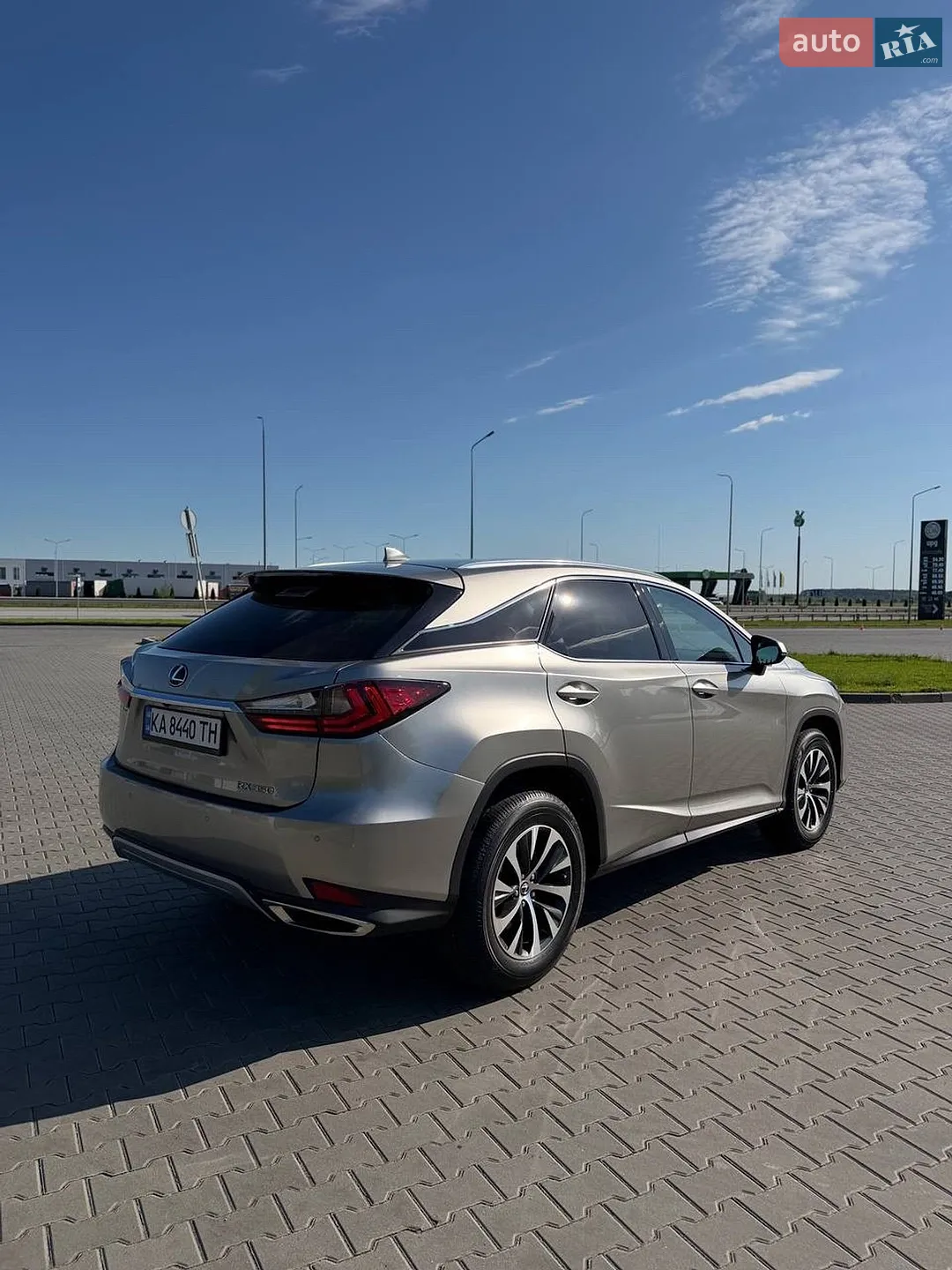 Lexus RX 2019 VIN 2T2HZMDA9LC223324 фото оголошення 5 з 17