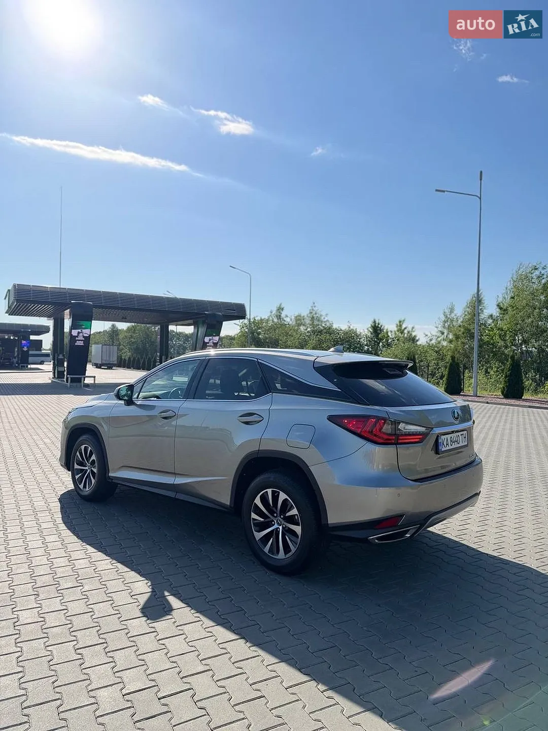 Lexus RX 2019 VIN 2T2HZMDA9LC223324 фото оголошення 6 з 17