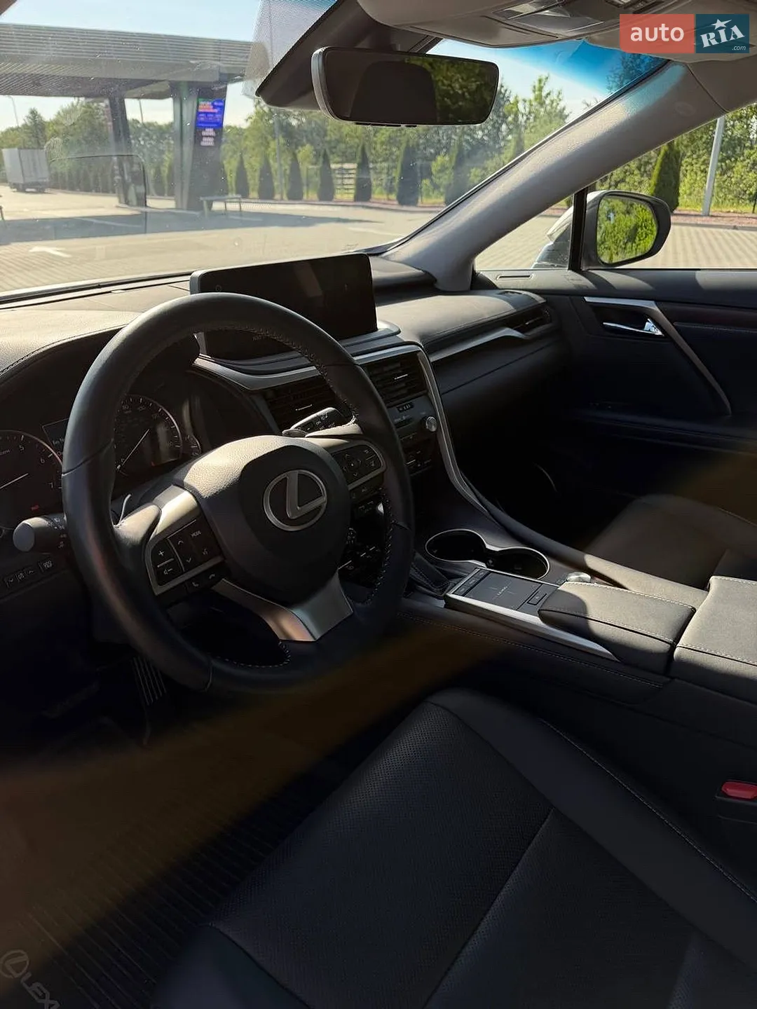 Lexus RX 2019 VIN 2T2HZMDA9LC223324 фото оголошення 13 з 17
