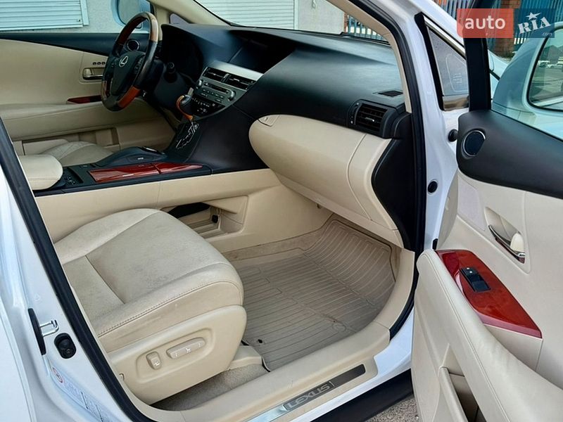 Позашляховик / Кросовер Lexus RX 2011 в Мукачевому