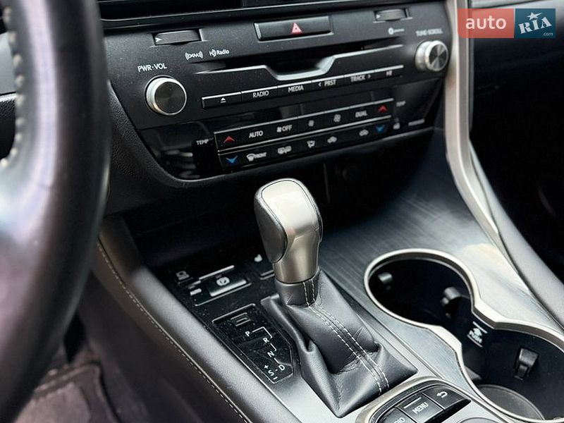 Позашляховик / Кросовер Lexus RX 2019 в Долині фото 13 Позашляховик / Кросовер Lexus RX 2019 в Долині